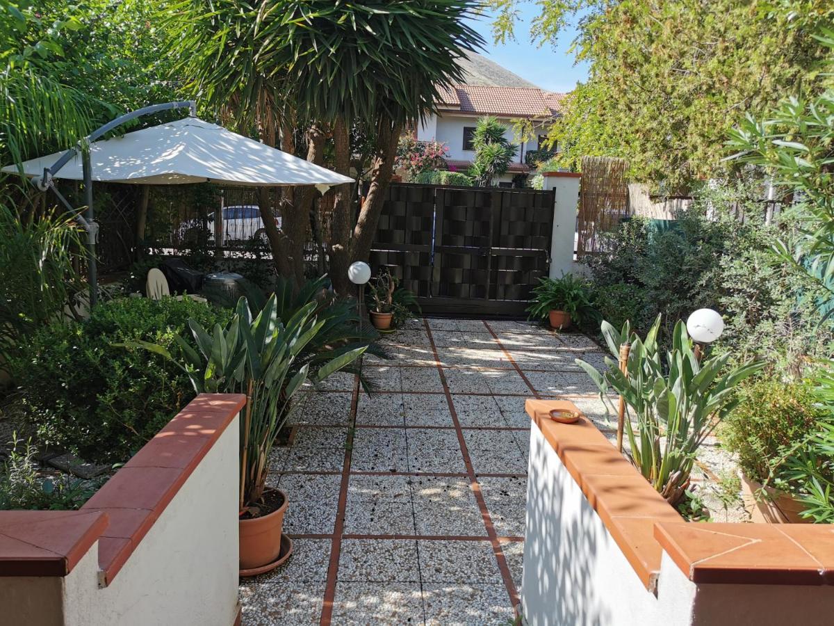 Villa Iris - Mondello Palermo Luaran gambar